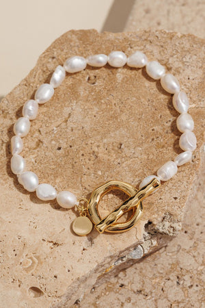 Beatrix Pearl Bracelet