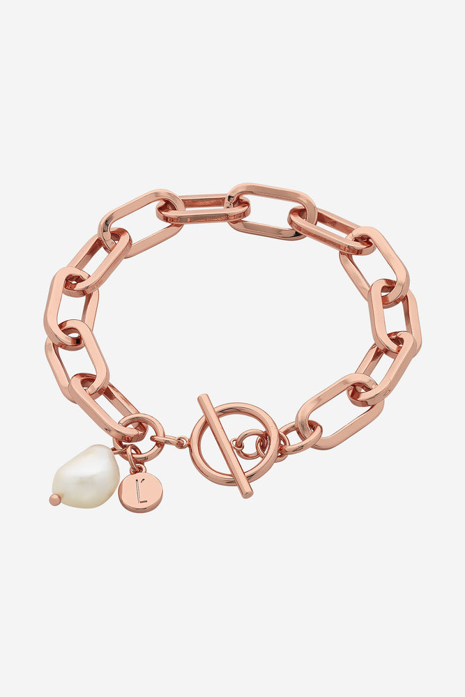
            
                Load image into Gallery viewer, Darcy Rose Gold Pearl Bracelet
            
        