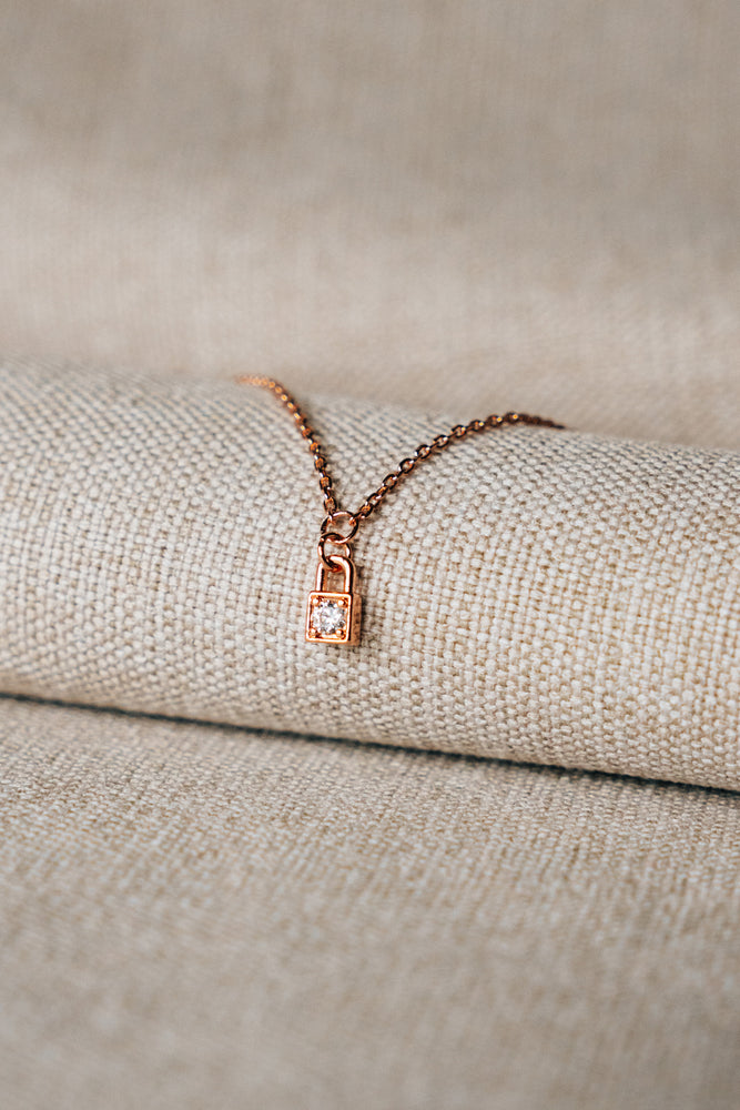 Penny Rose Gold Locket Blet