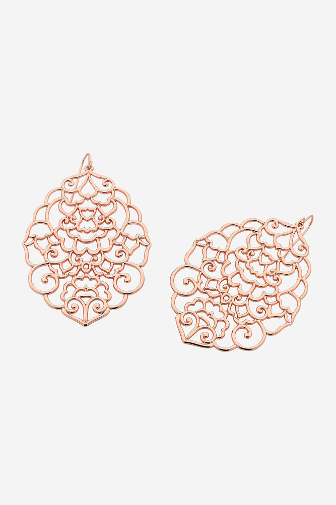 
            
                Load image into Gallery viewer, Chrissy Rose Gold Earring
            
        