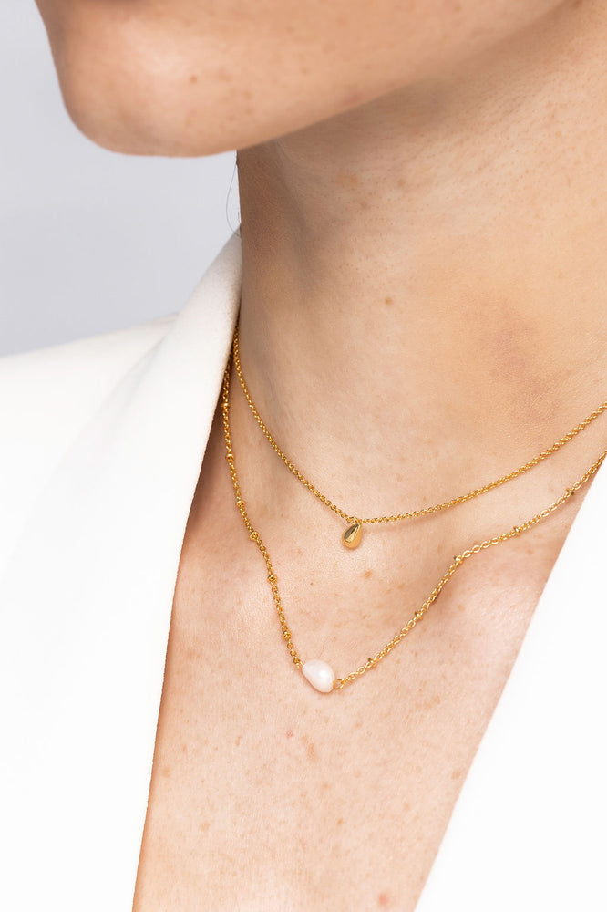 
            
                Load image into Gallery viewer, Elise Gold Necklace
            
        